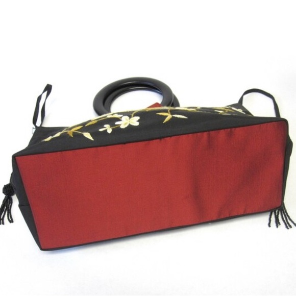 Vintage Needlework Large Black Purse Embroidered Flower Tote Handbag - Picture 3 of 5